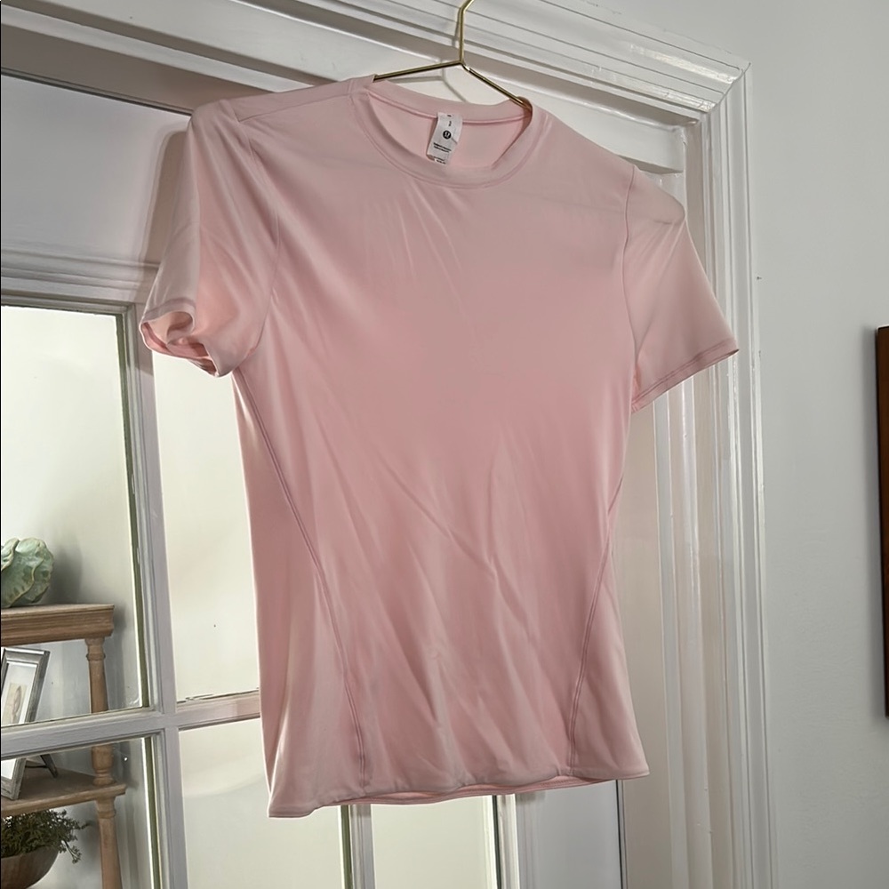 Lululemon Athletica ultra-soft nulu